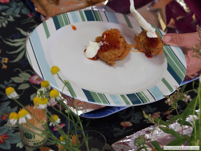 ...Yummy Pakhora!